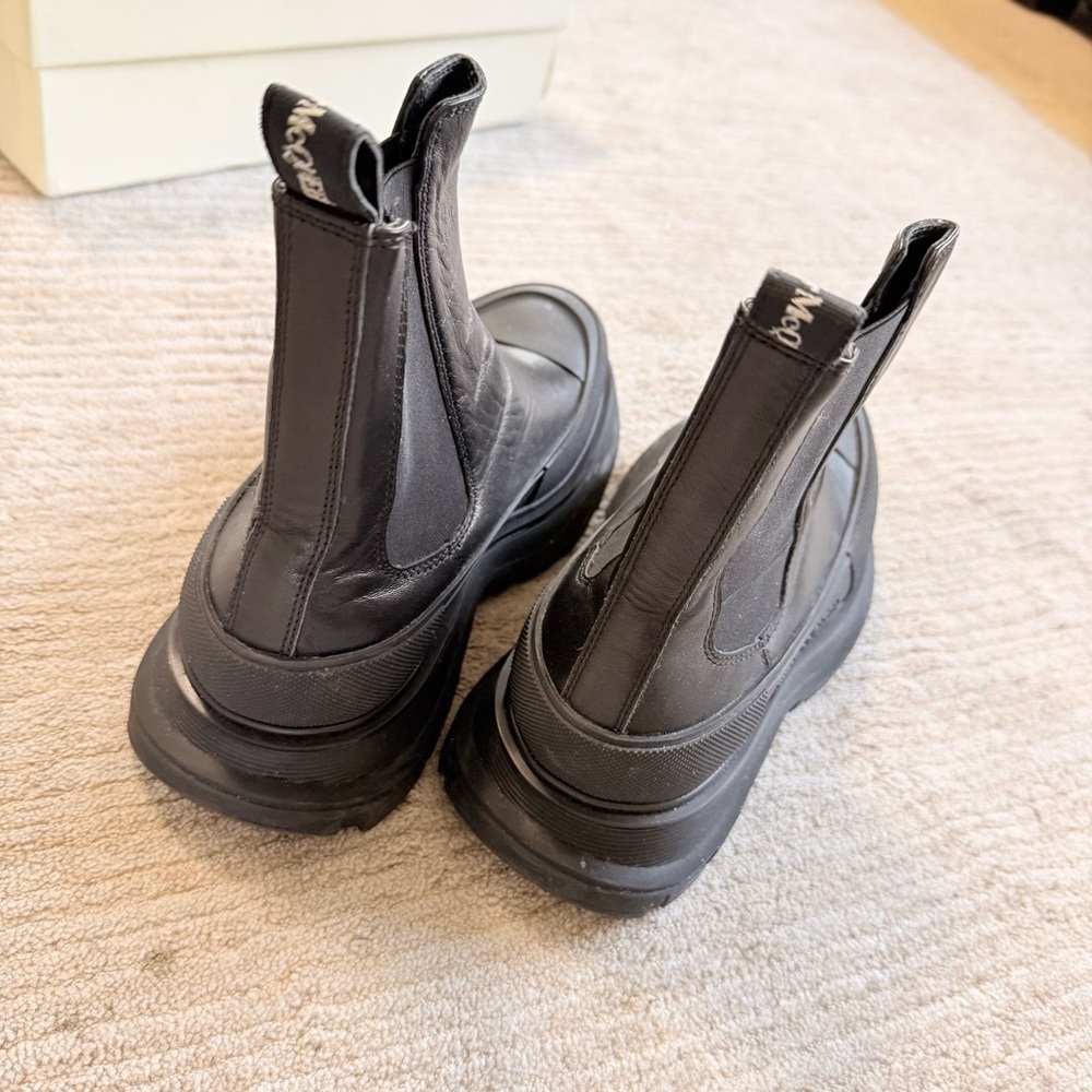 Alexander McQueen Womens Black Leather Ankle Ankle Boots Shoes size 9 - Picture 9 of 16